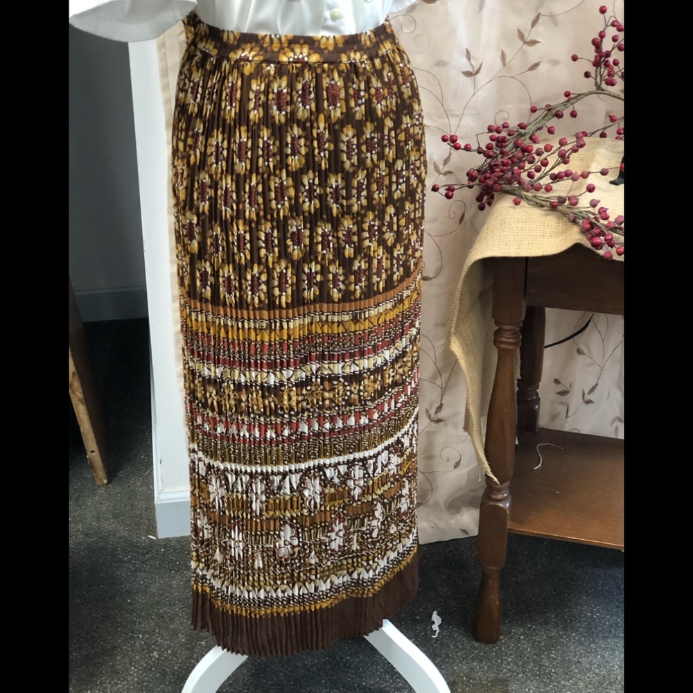 NWOT Alfred Dunner pleated Skirt